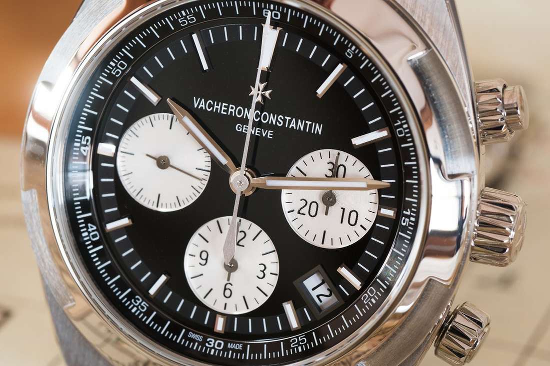 Replica Vacheron Constantin Overseas Chronograph Automatic Vintage Reverse Panda Dial Watch Review